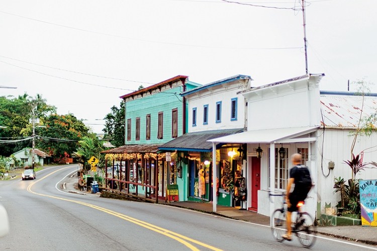 Hawaii might've just grew another island after the ongoing kilauea volcano eruption created a small block of land in the ocean. Daytrips From Volcano Hawaii Volcano Vacations Vacation Rentals
