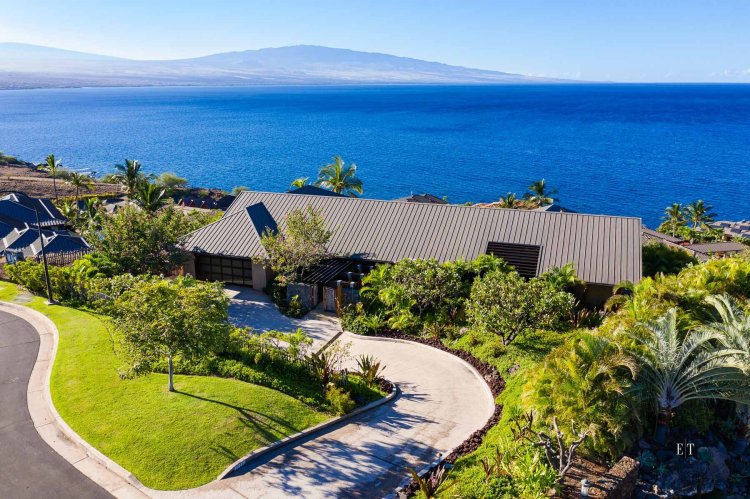 Visiting hilo and its many attractions is one of the most fun and informative things to do on hawaii's big island. Ethan Tweedie Photography Architecture Interiors Hospitality