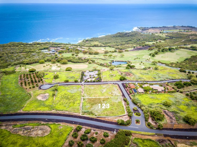 That all depends on your vacation preferences. Another Property Sold At Hokulia On The Big Island Of Hawaii Hokuli A Kona Hawaii Island Luxury Community