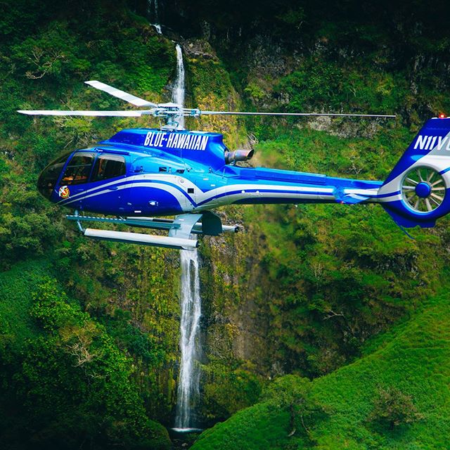 For the top things every traveler visiting this tropical hawaiian paradise should do, watch this quick video. Big Island Helicopter Tours Volcano Helicopter Tour