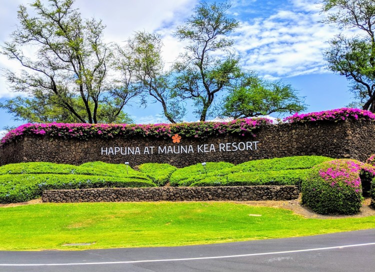 Molokai hotels offer the perfect pillow for every person. Review Mauna Kea Beach Hotel Autograph Collection