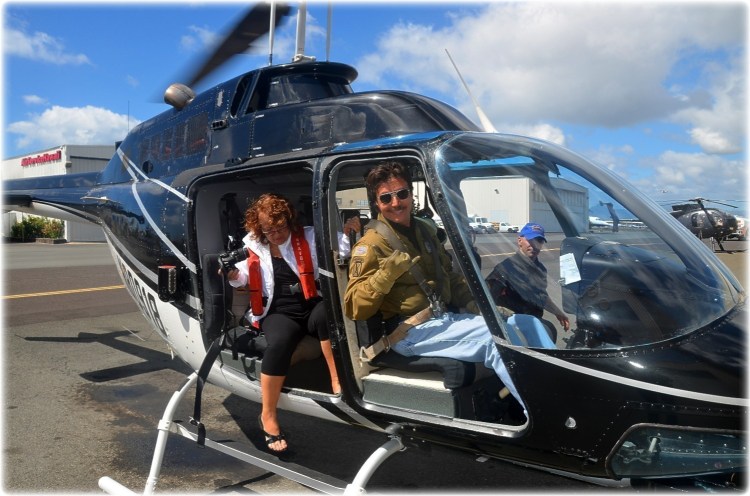 Spectacular oahu helicopter tours & private heli charters above rainforests, beaches, waterfalls, rainbows & more. Helicopter Tours In Oahu Hawaii Travel Tips