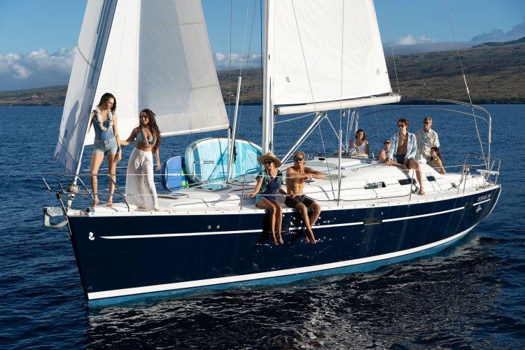 Photographer leiko beck suggests sipping coffee brewed from local beans, followed by a coffee farm tour. Hawaii Sail Charters Kona Sailing Tours Sunset Sail Snorkeling Adventures Activities